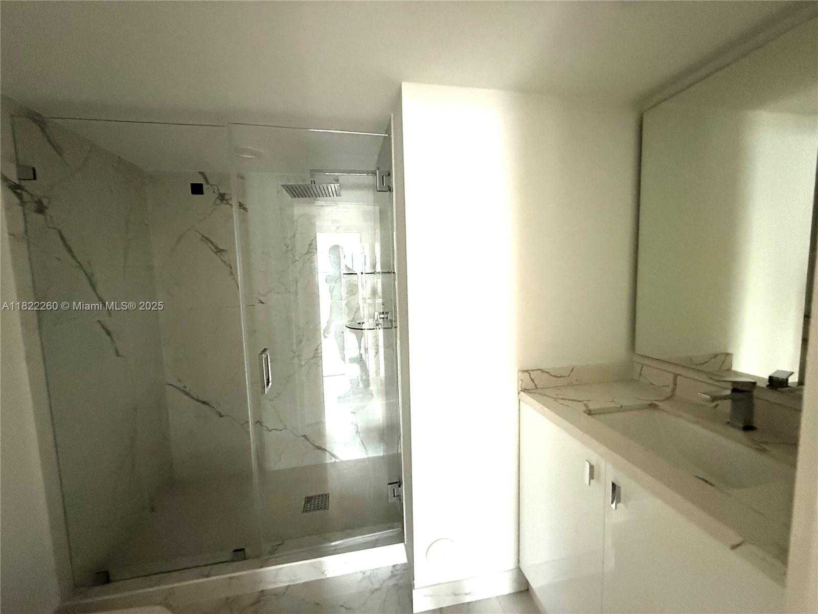 Small Image of 1155 BRICKELL BAY DR #1703, Miami Number 44