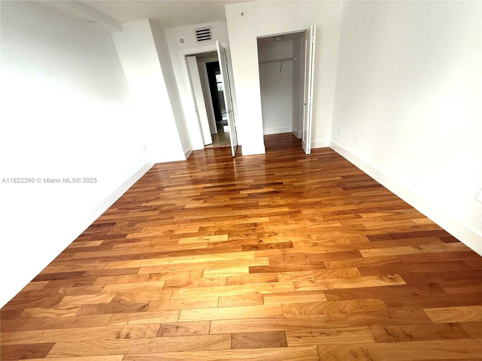 Small Image of 1155 BRICKELL BAY DR #1703, Miami Number 47