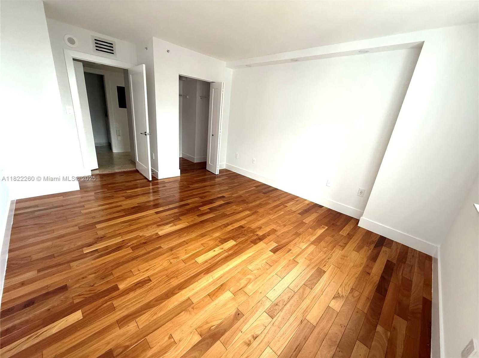 Small Image of 1155 BRICKELL BAY DR #1703, Miami Number 49