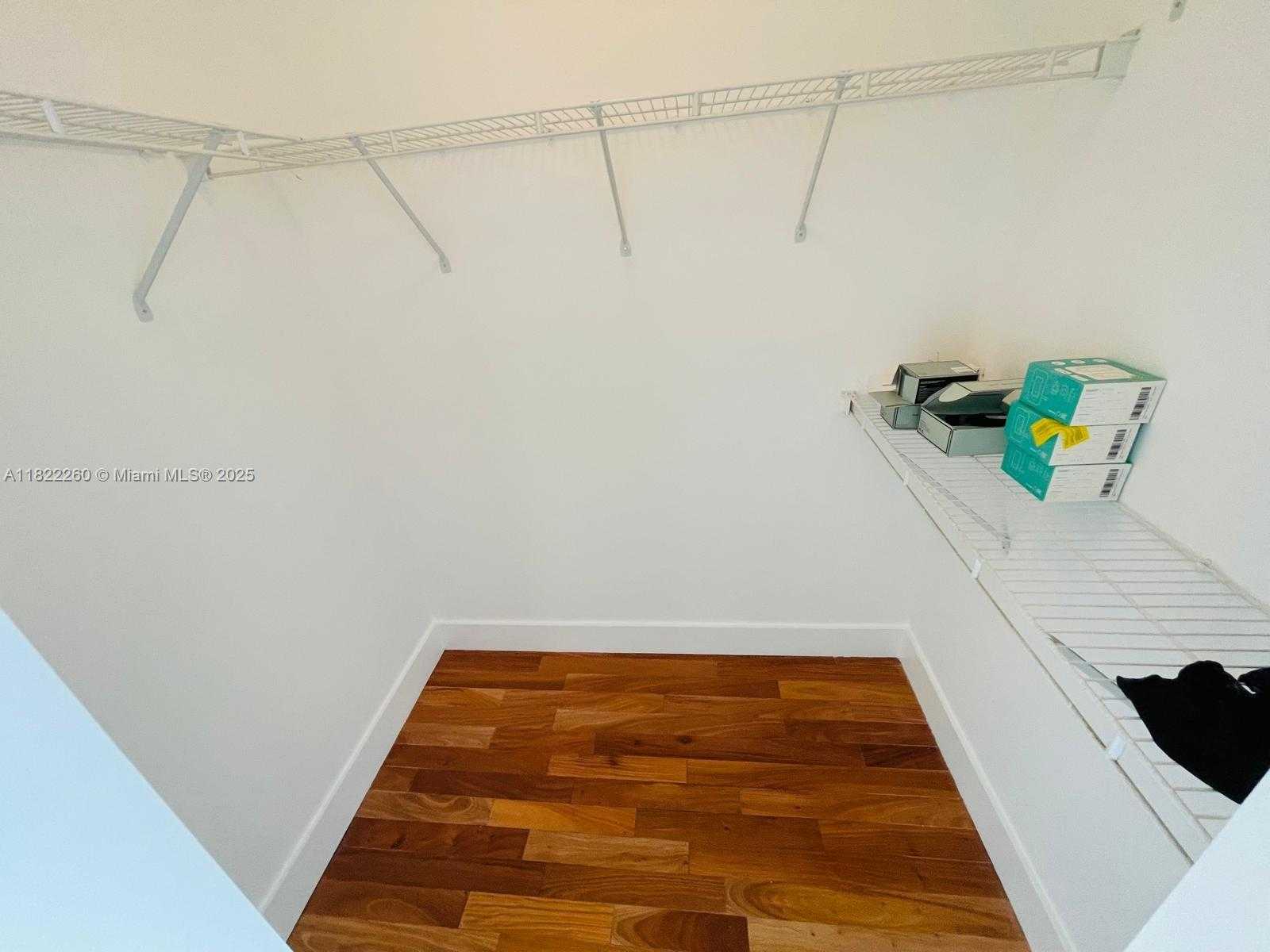 Small Image of 1155 BRICKELL BAY DR #1703, Miami Number 6