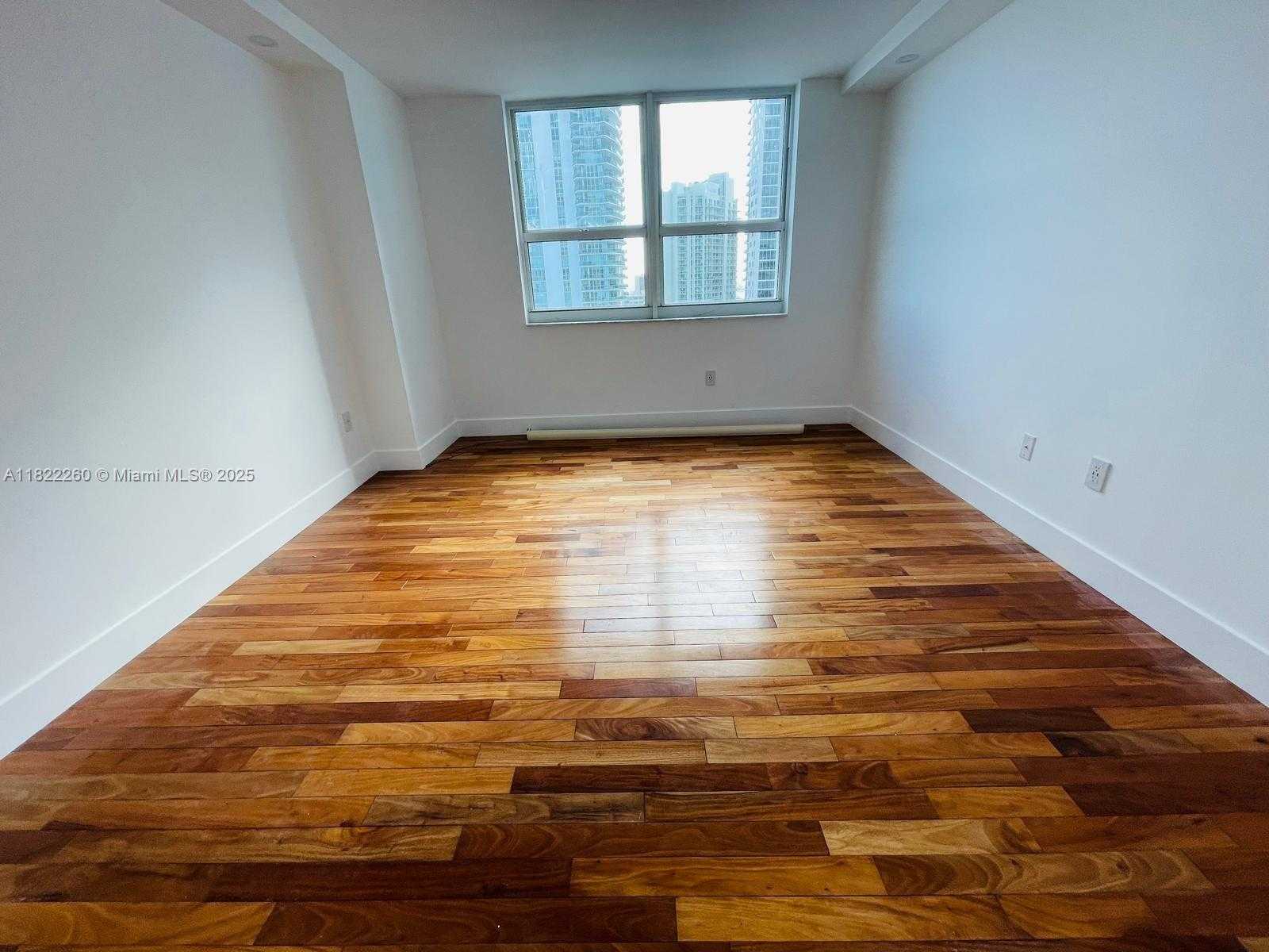 Small Image of 1155 BRICKELL BAY DR #1703, Miami Number 9