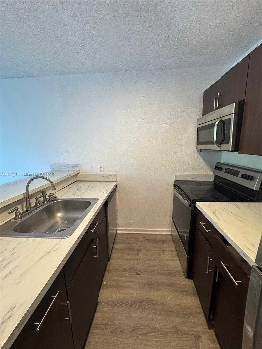 Small Image of 1225 NORTH EAST 124TH ST #46A, North Miami Number 4