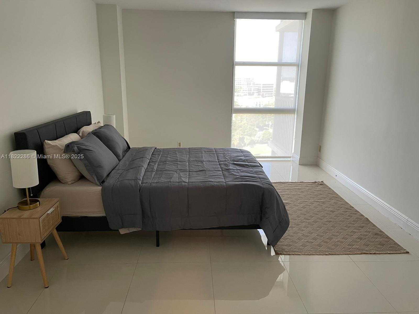 Small Image of 20335 E Country Club Dr, Aventura, FL 33180, USA Number 15