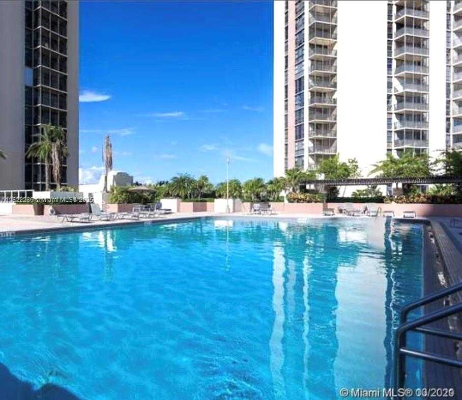 Small Image of 20335 E Country Club Dr, Aventura, FL 33180, USA Number 17