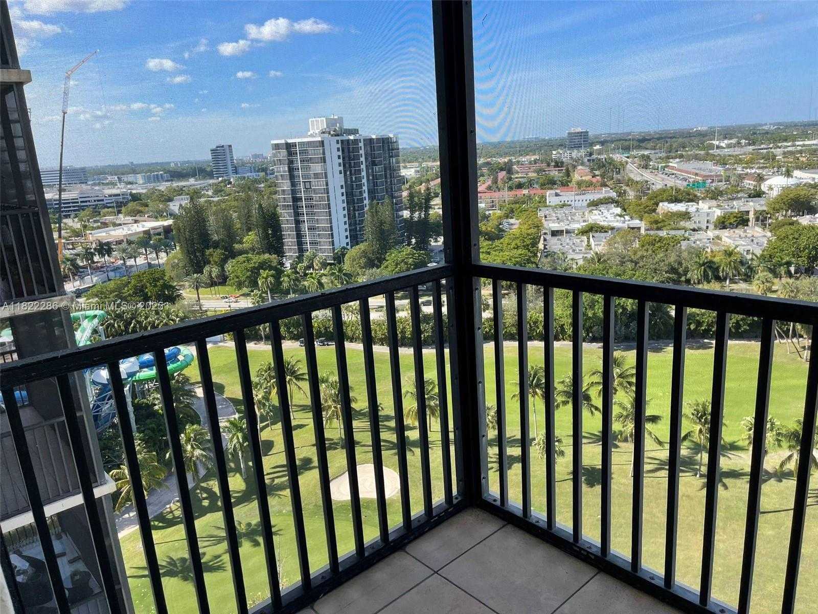 Small Image of 20335 E Country Club Dr, Aventura, FL 33180, USA Number 2