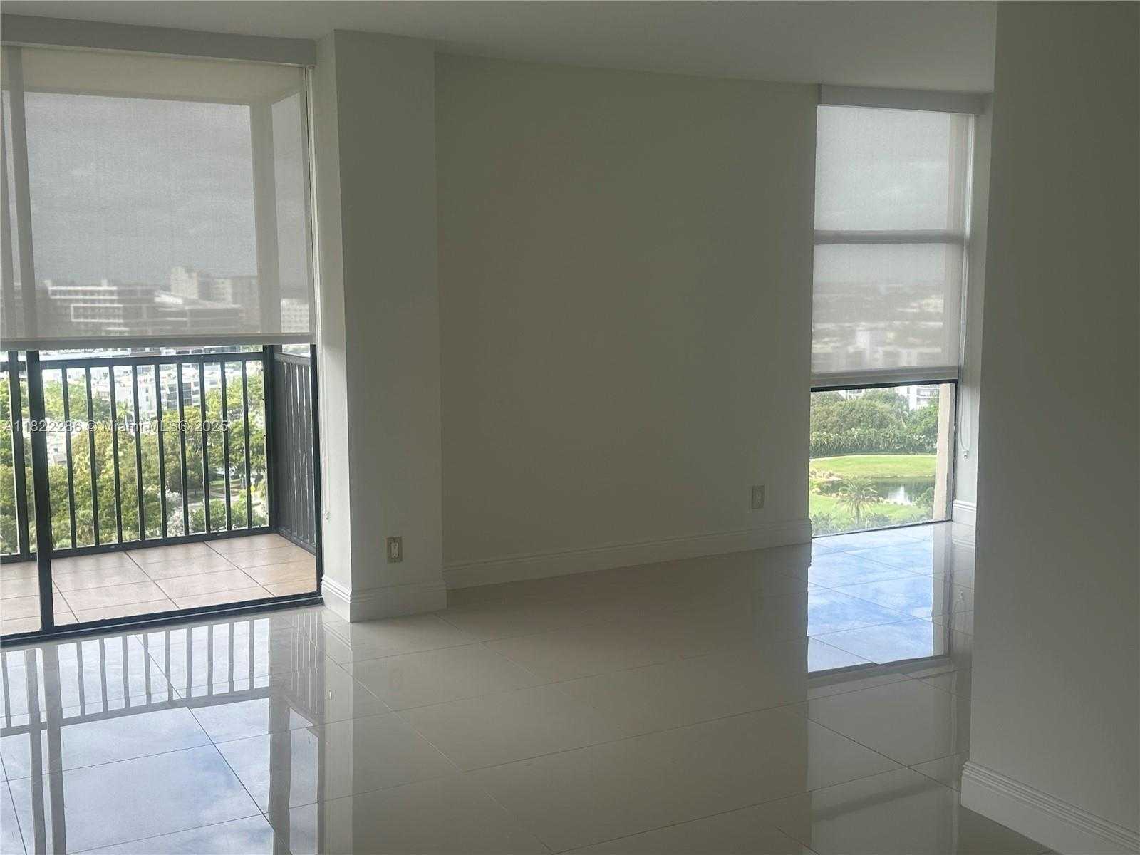 Small Image of 20335 E Country Club Dr, Aventura, FL 33180, USA Number 5