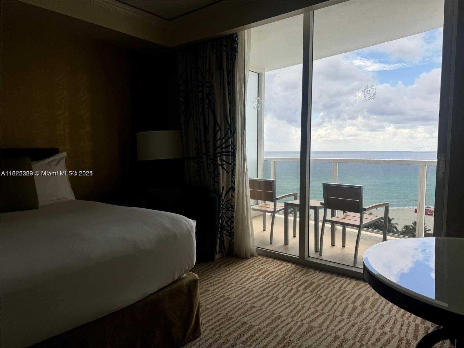 Small Image of 18001 COLLINS AVE #612, Sunny Isles Beach Number 4