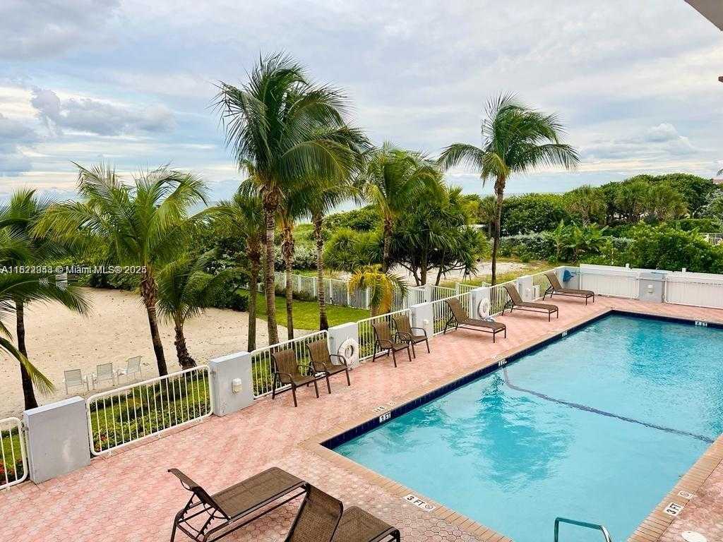 Small Image of 9341 COLLINS AVE #705, Surfside Number 23