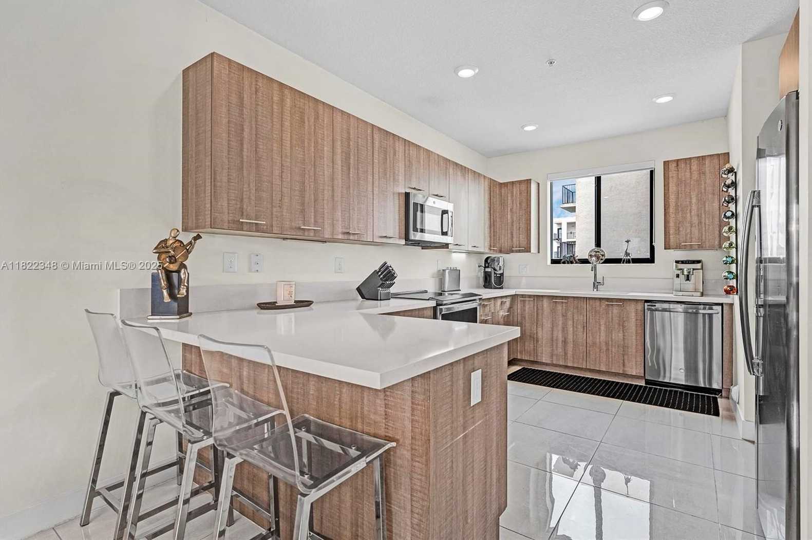 Small Image of 4690 NORTH WEST 84TH AVE, Doral Number 13
