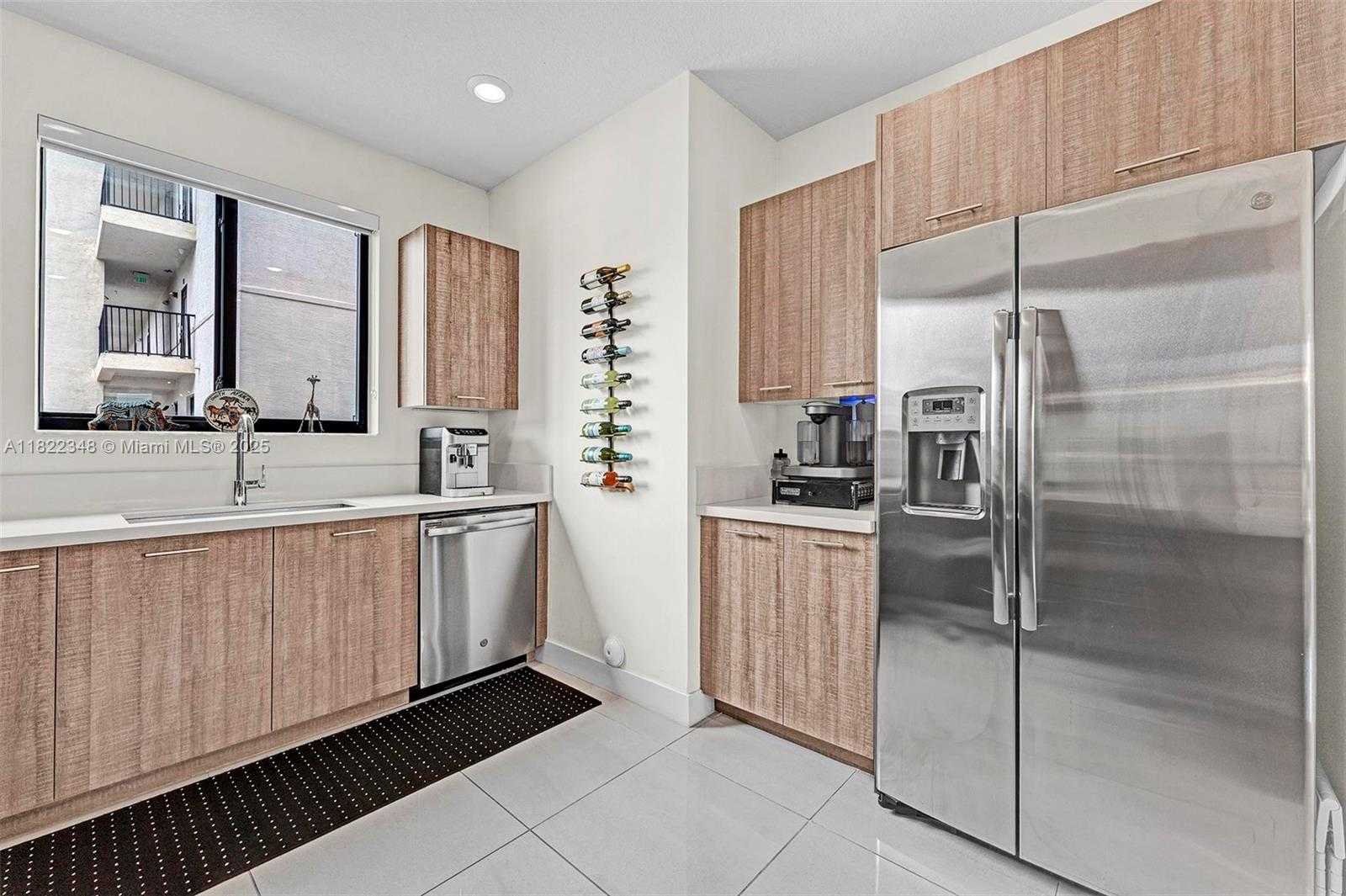 Small Image of 4690 NORTH WEST 84TH AVE, Doral Number 15