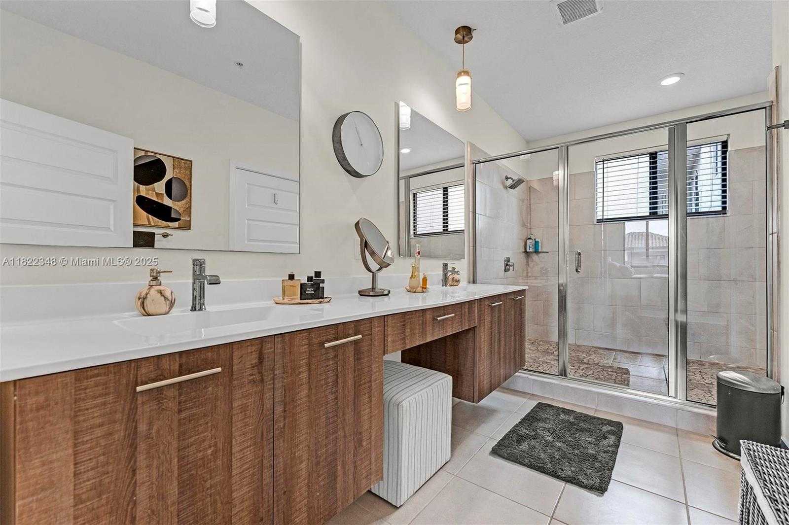Small Image of 4690 NORTH WEST 84TH AVE, Doral Number 21