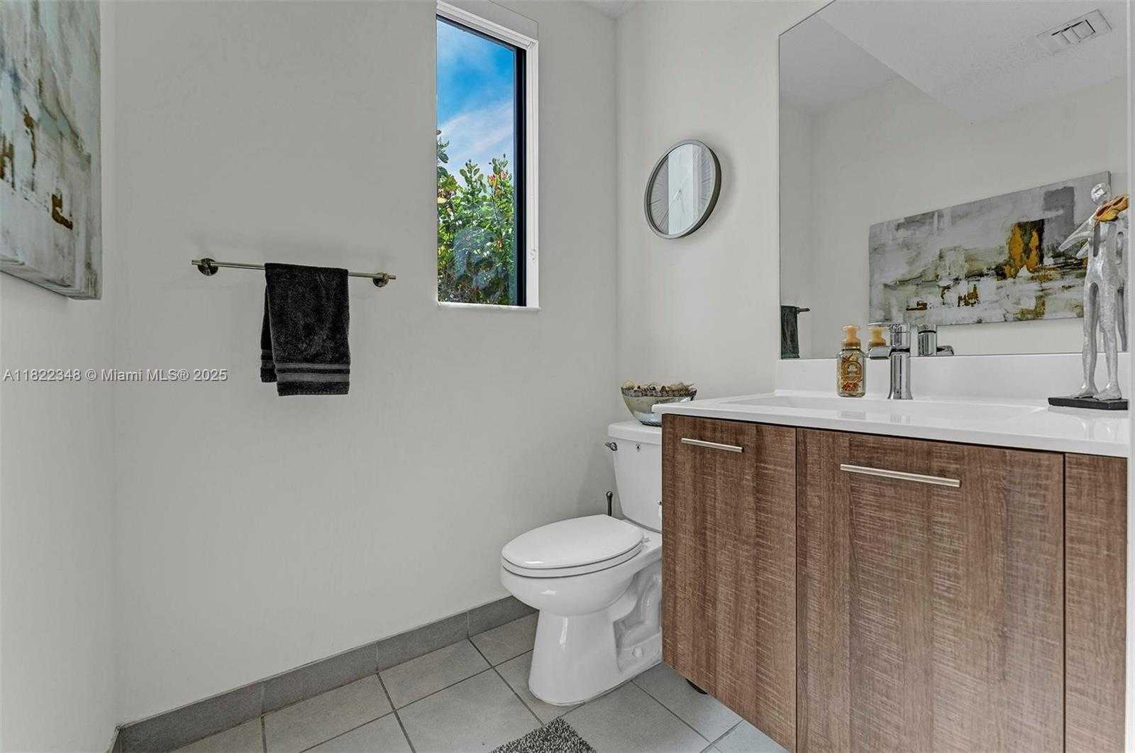 Small Image of 4690 NORTH WEST 84TH AVE, Doral Number 23