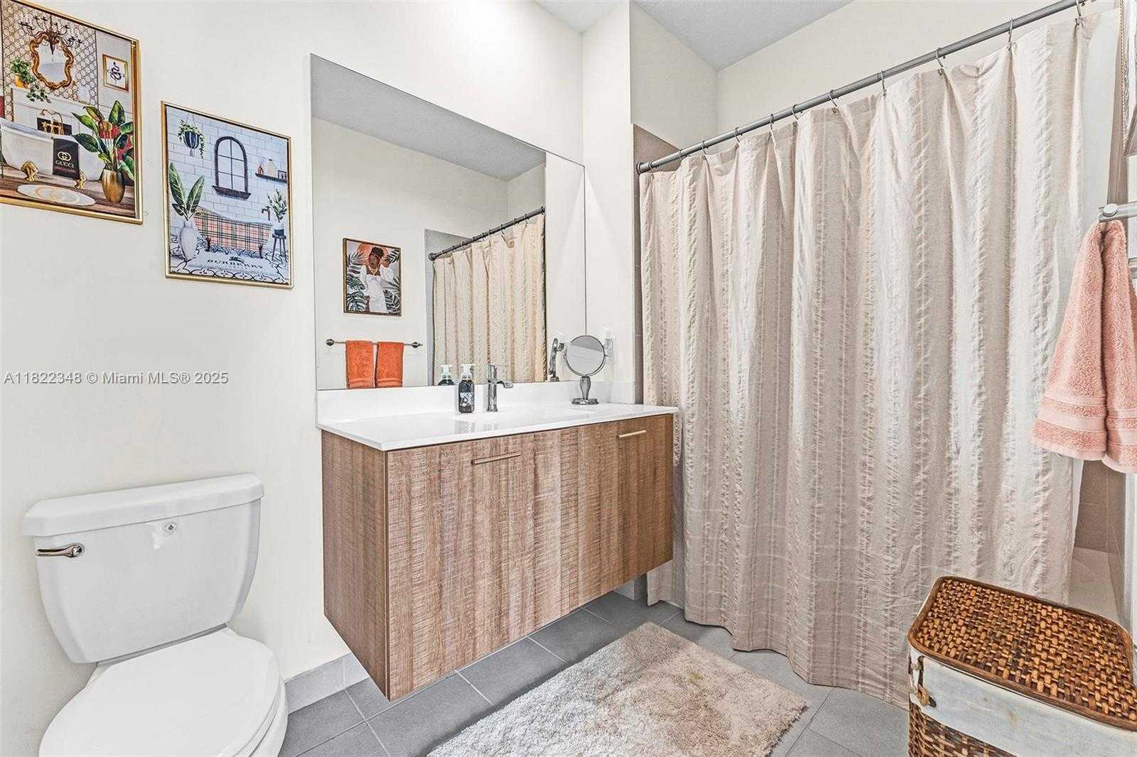 Small Image of 4690 NORTH WEST 84TH AVE, Doral Number 26