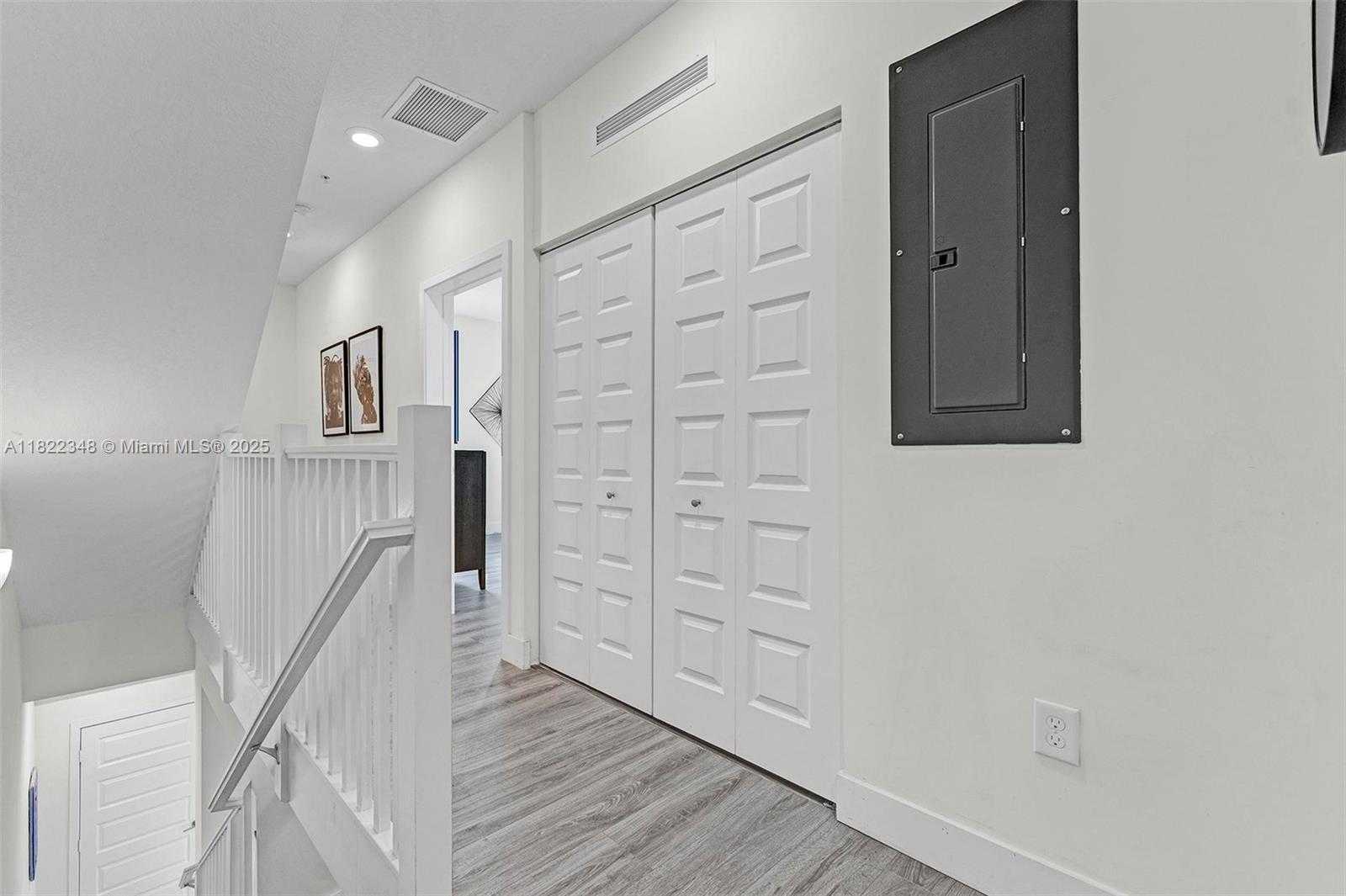 Small Image of 4690 NORTH WEST 84TH AVE, Doral Number 27