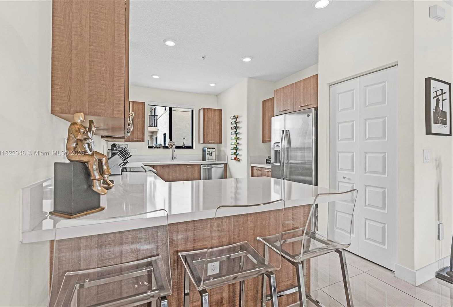 Small Image of 4690 NORTH WEST 84TH AVE, Doral Number 3