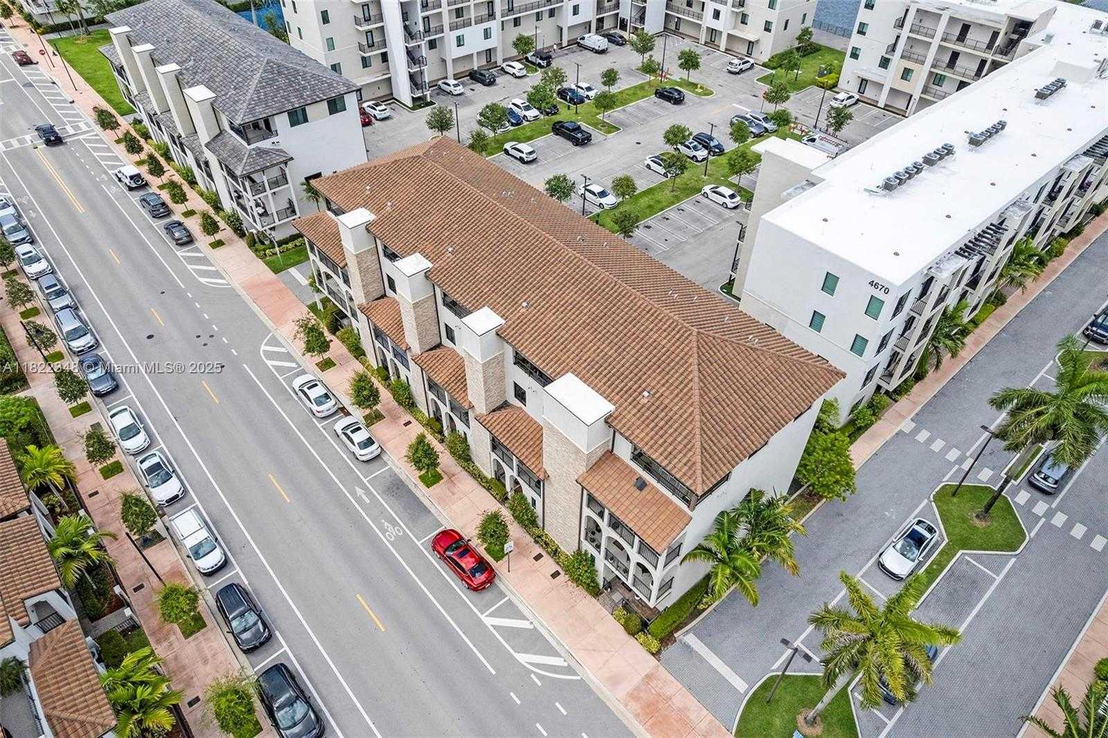 Small Image of 4690 NORTH WEST 84TH AVE, Doral Number 37