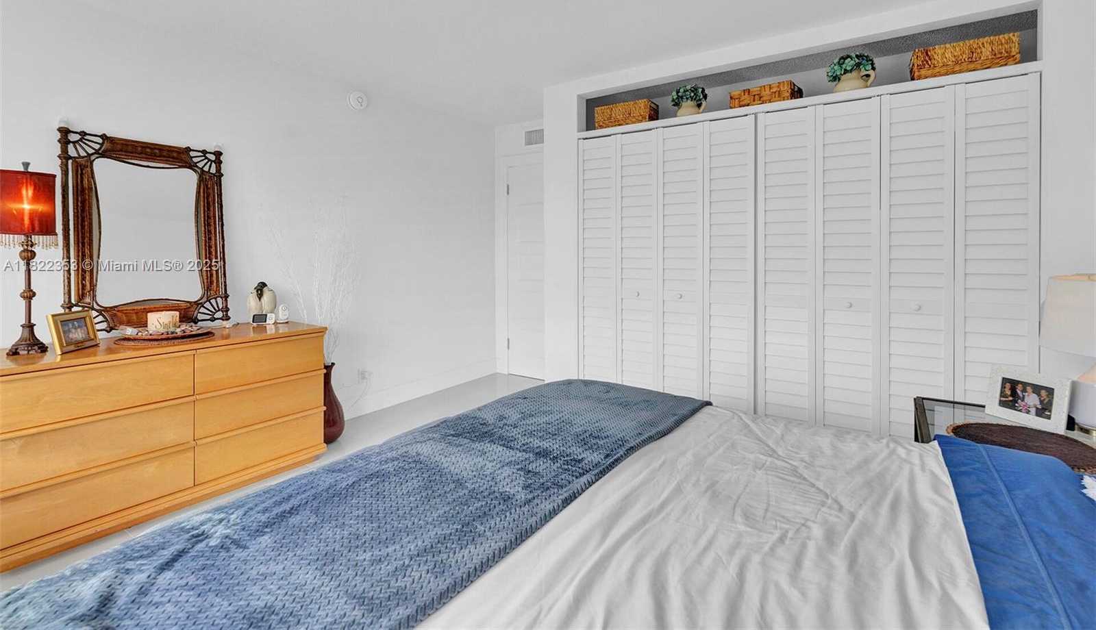 Small Image of 3900 GALT OCEAN DR #506, Fort Lauderdale Number 24