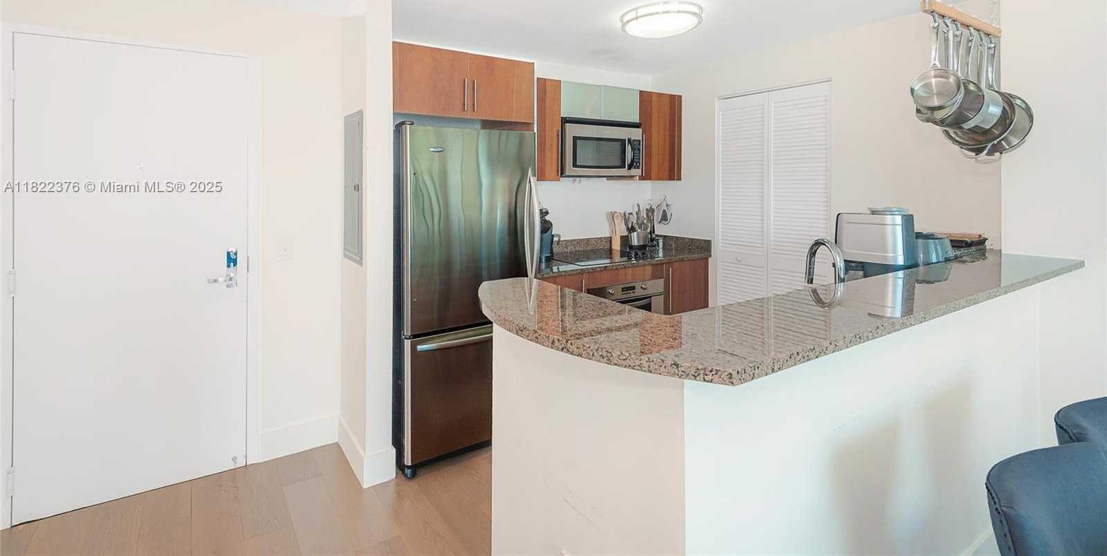 Small Image of 300 SOUTH BISCAYNE BLVD #T-2612, Miami Number 12