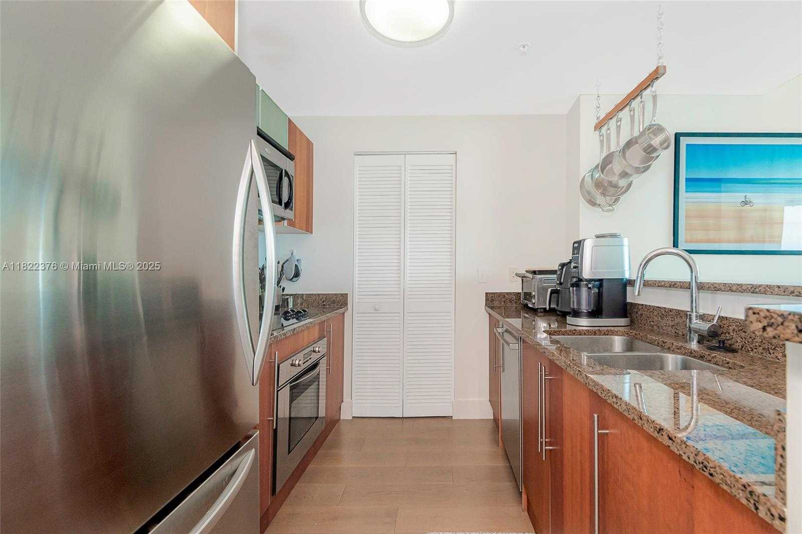 Small Image of 300 SOUTH BISCAYNE BLVD #T-2612, Miami Number 13