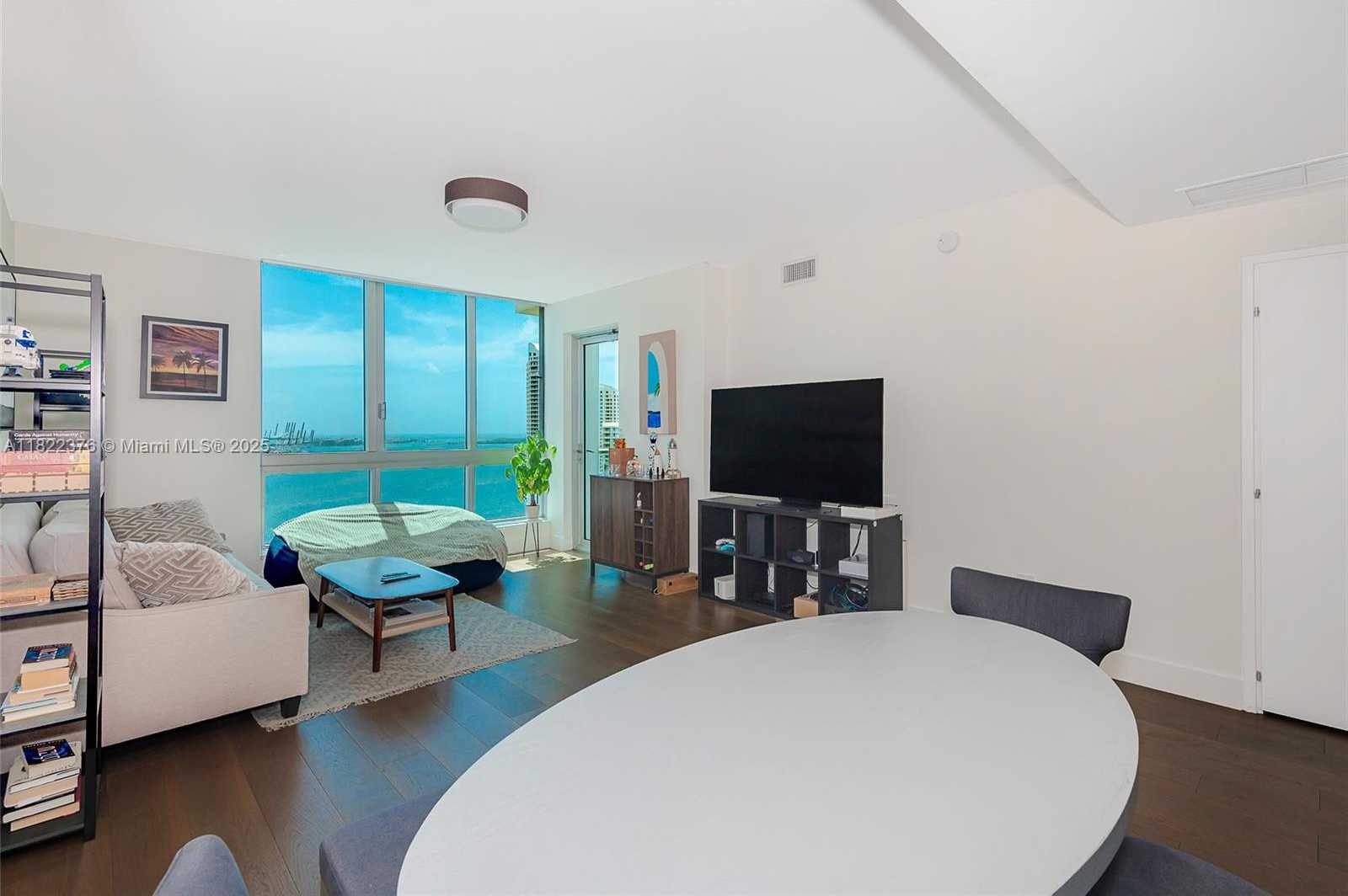 Small Image of 300 SOUTH BISCAYNE BLVD #T-2612, Miami Number 4