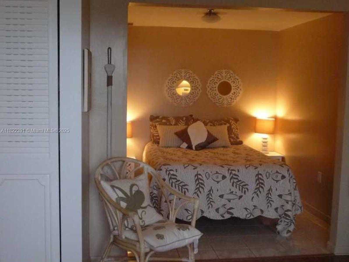 Small Image of 17600 NORTH BAY RD #N508, Sunny Isles Beach Number 10