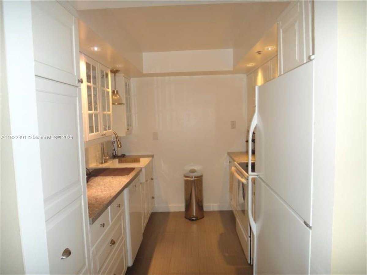 Small Image of 17600 NORTH BAY RD #N508, Sunny Isles Beach Number 5