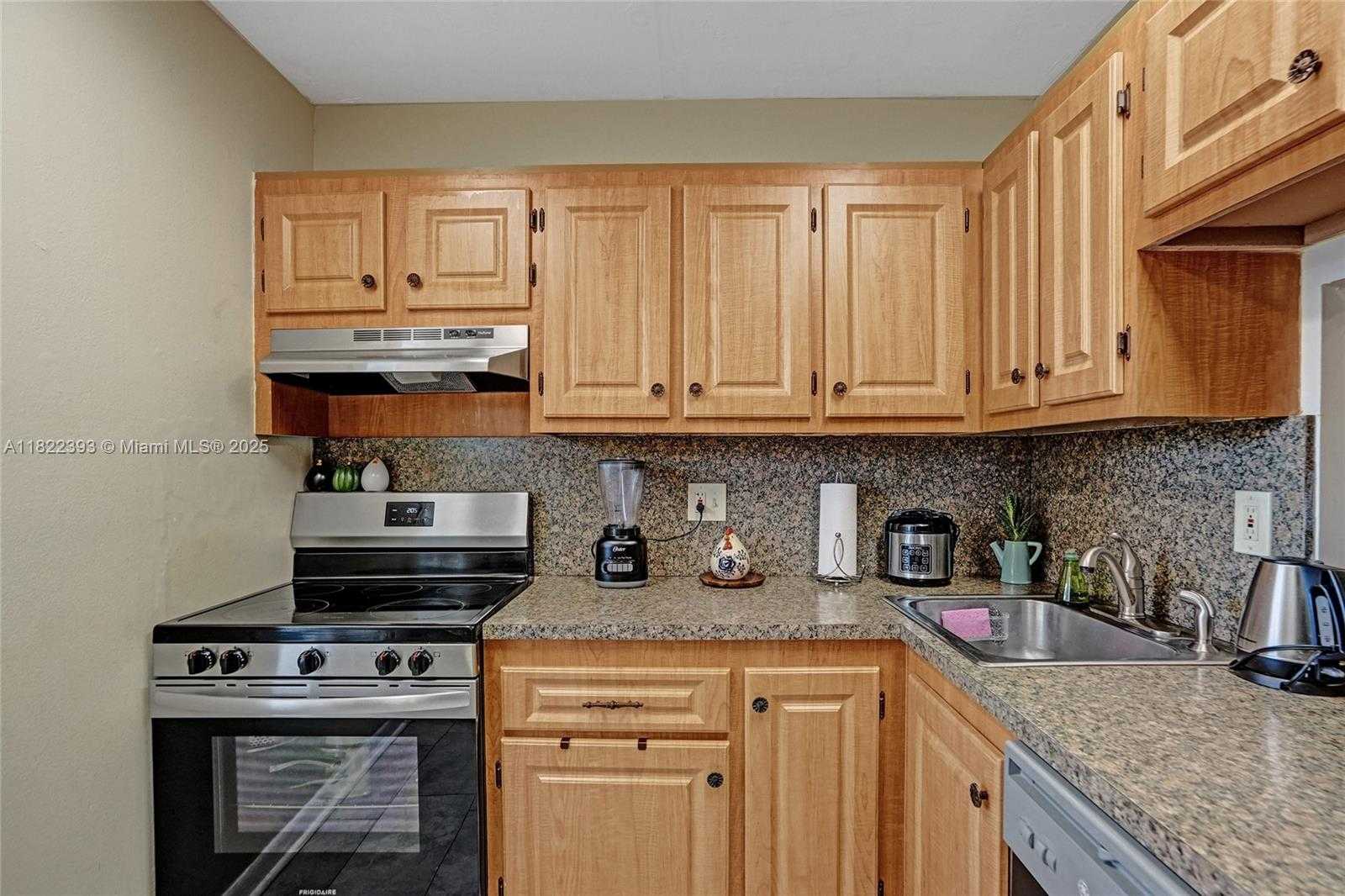 Small Image of 6300 NORTH WEST 62ND ST #108, Tamarac Number 10