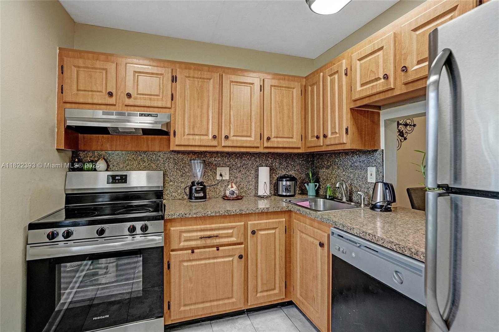 Small Image of 6300 NORTH WEST 62ND ST #108, Tamarac Number 7