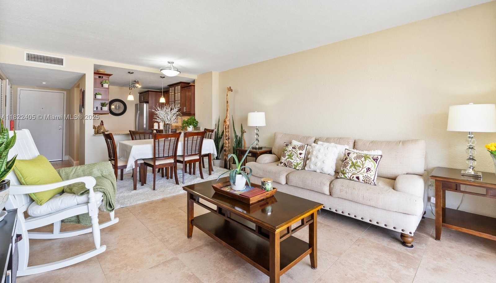 Small Image of 6900 BAY DR #6G, Miami Beach Number 16