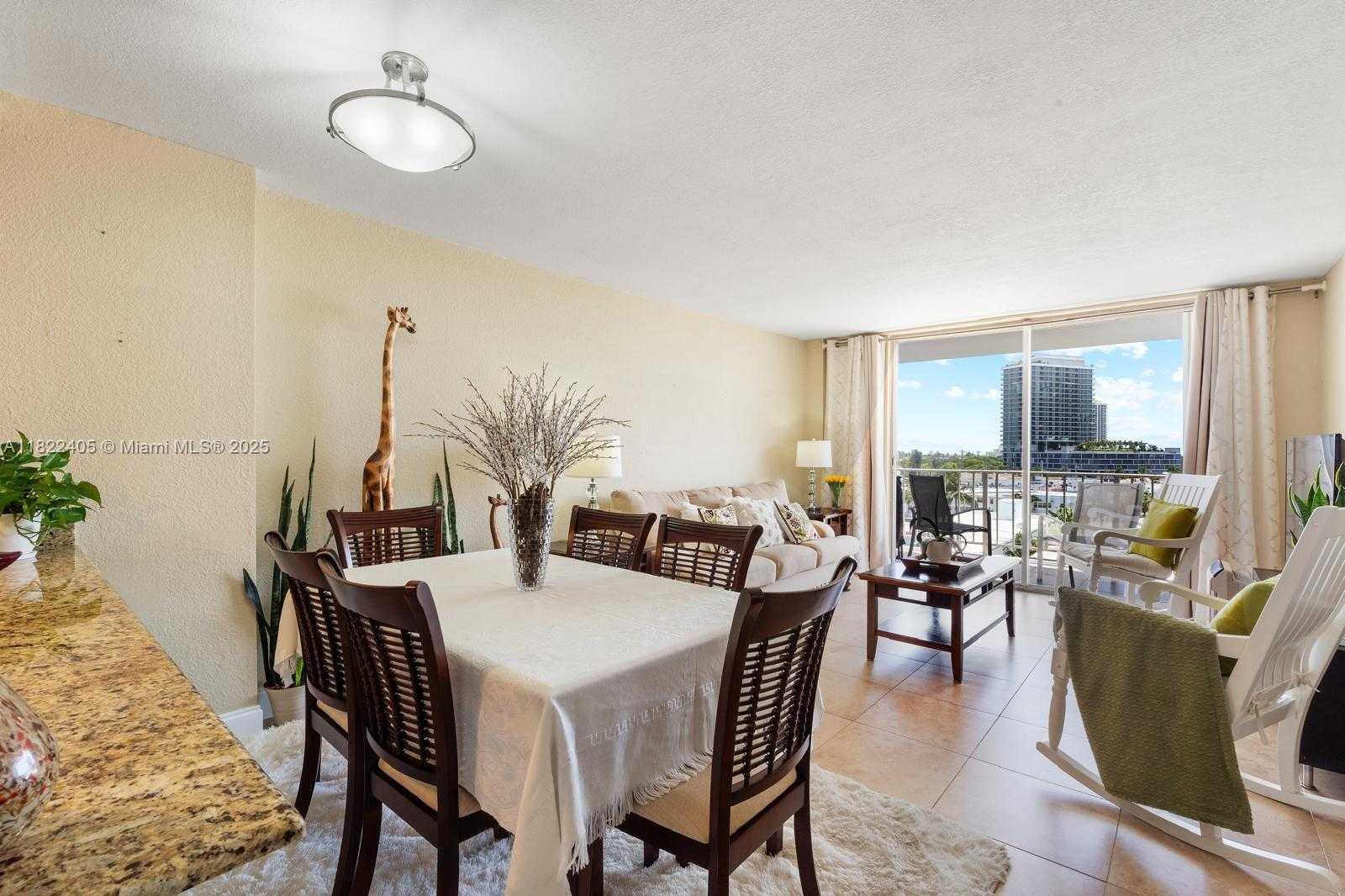 Small Image of 6900 BAY DR #6G, Miami Beach Number 19
