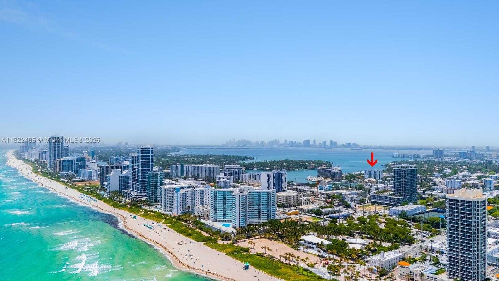 Small Image of 6900 BAY DR #6G, Miami Beach Number 2
