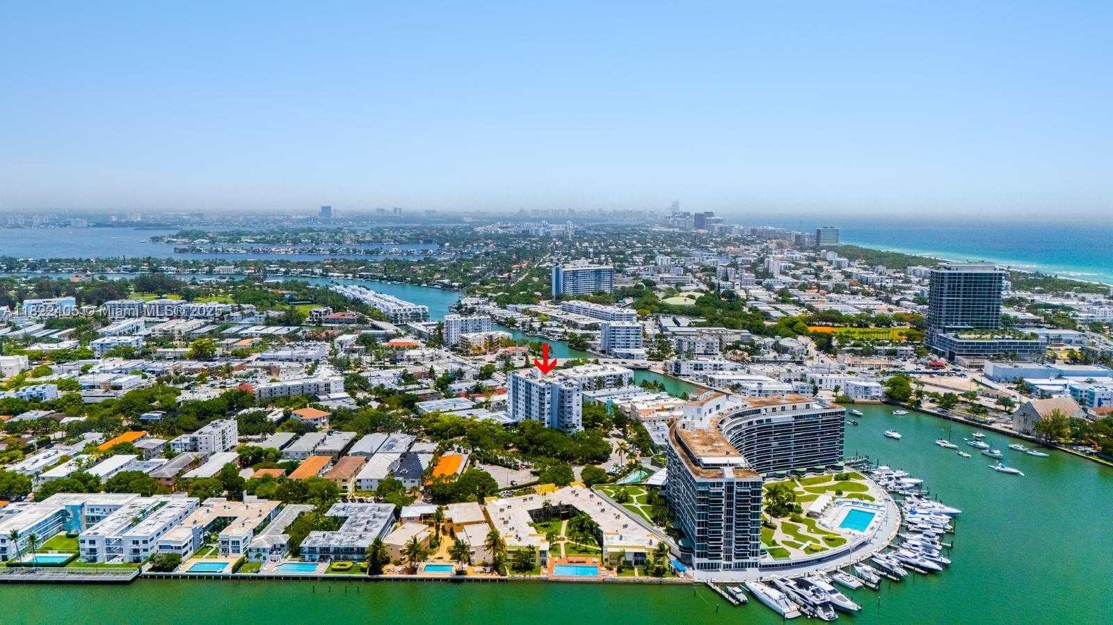 Small Image of 6900 BAY DR #6G, Miami Beach Number 34