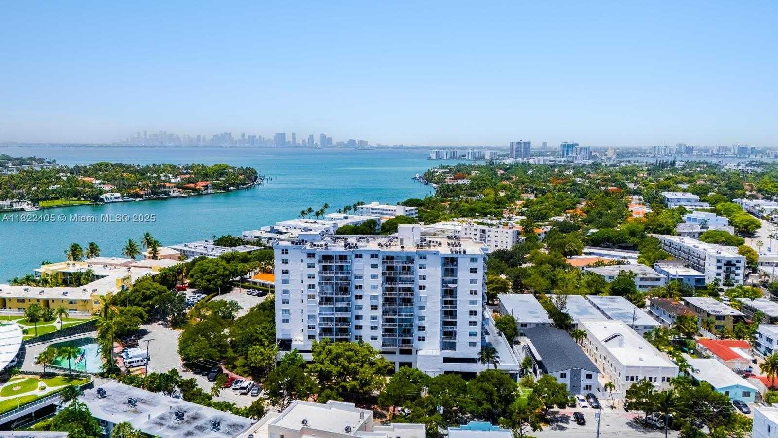 Small Image of 6900 BAY DR #6G, Miami Beach Number 35