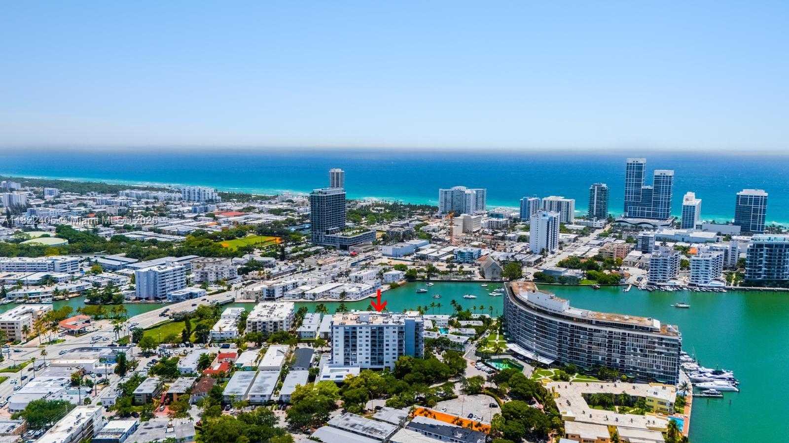 Small Image of 6900 BAY DR #6G, Miami Beach Number 36