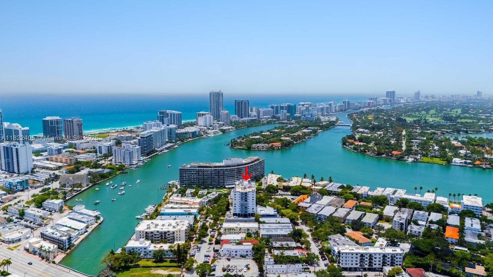 Small Image of 6900 BAY DR #6G, Miami Beach Number 4