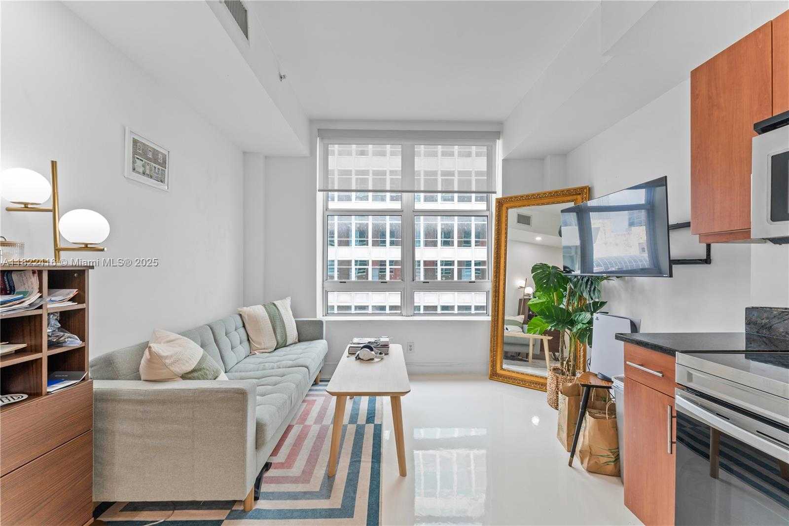 Small Image of 111 EAST FLAGLER ST #603, Miami Number 7