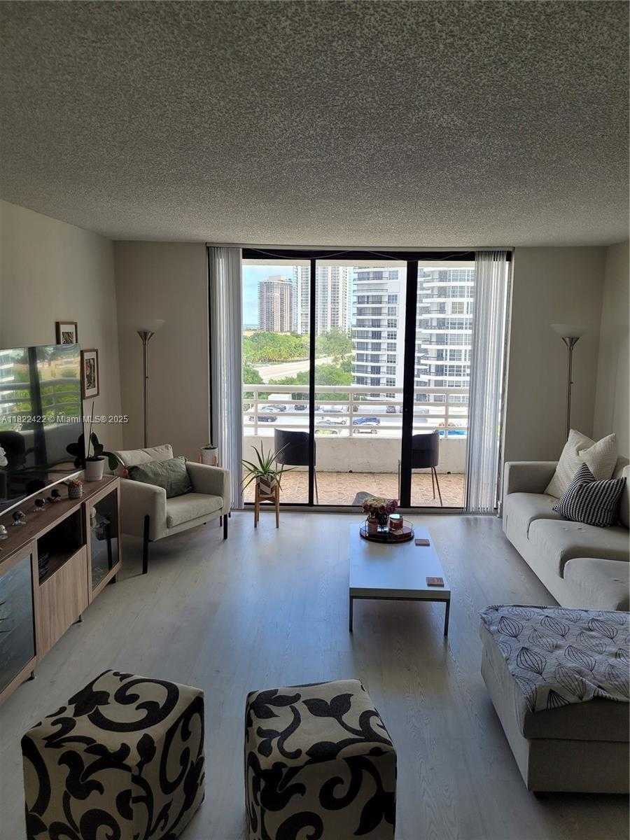 Small Image of 3300 NORTH EAST 192ND ST #1008, Aventura Number 2