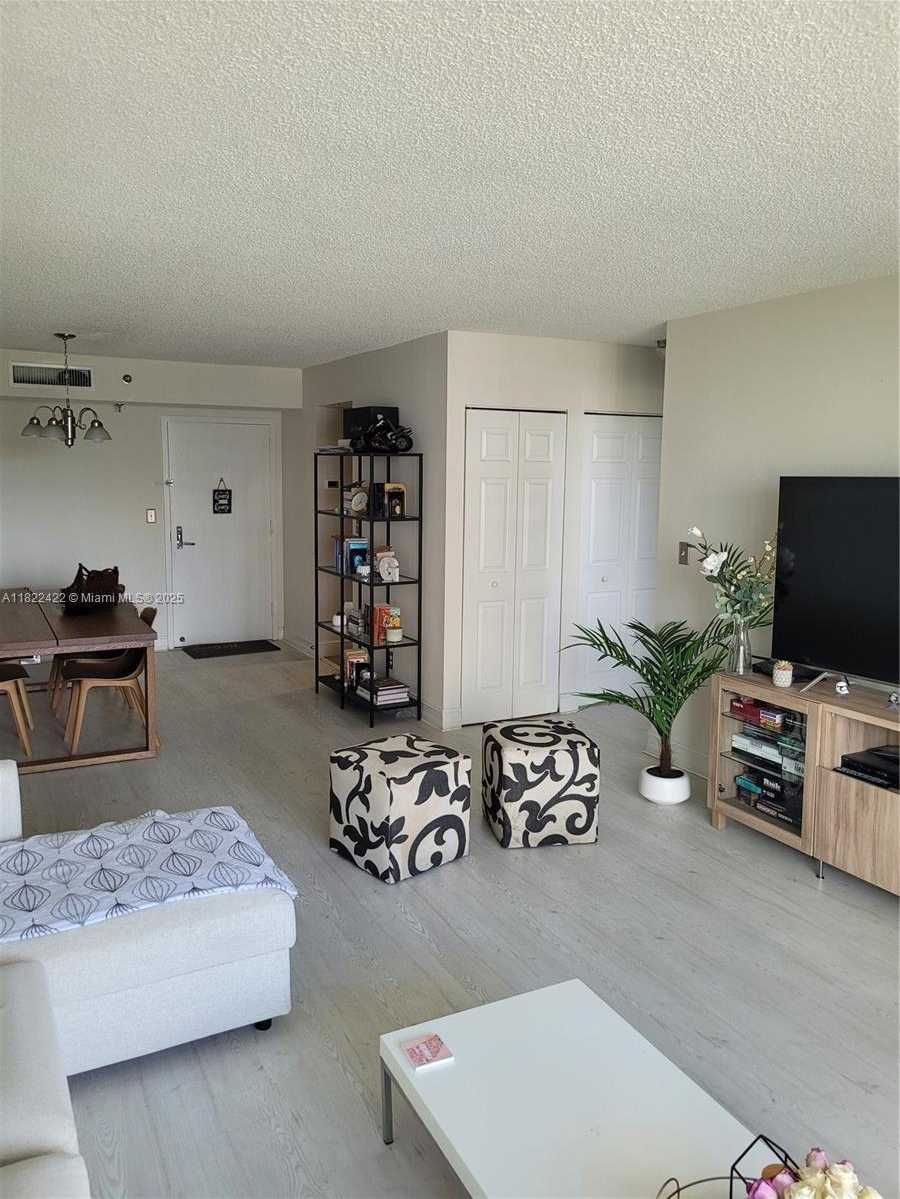 Small Image of 3300 NORTH EAST 192ND ST #1008, Aventura Number 4