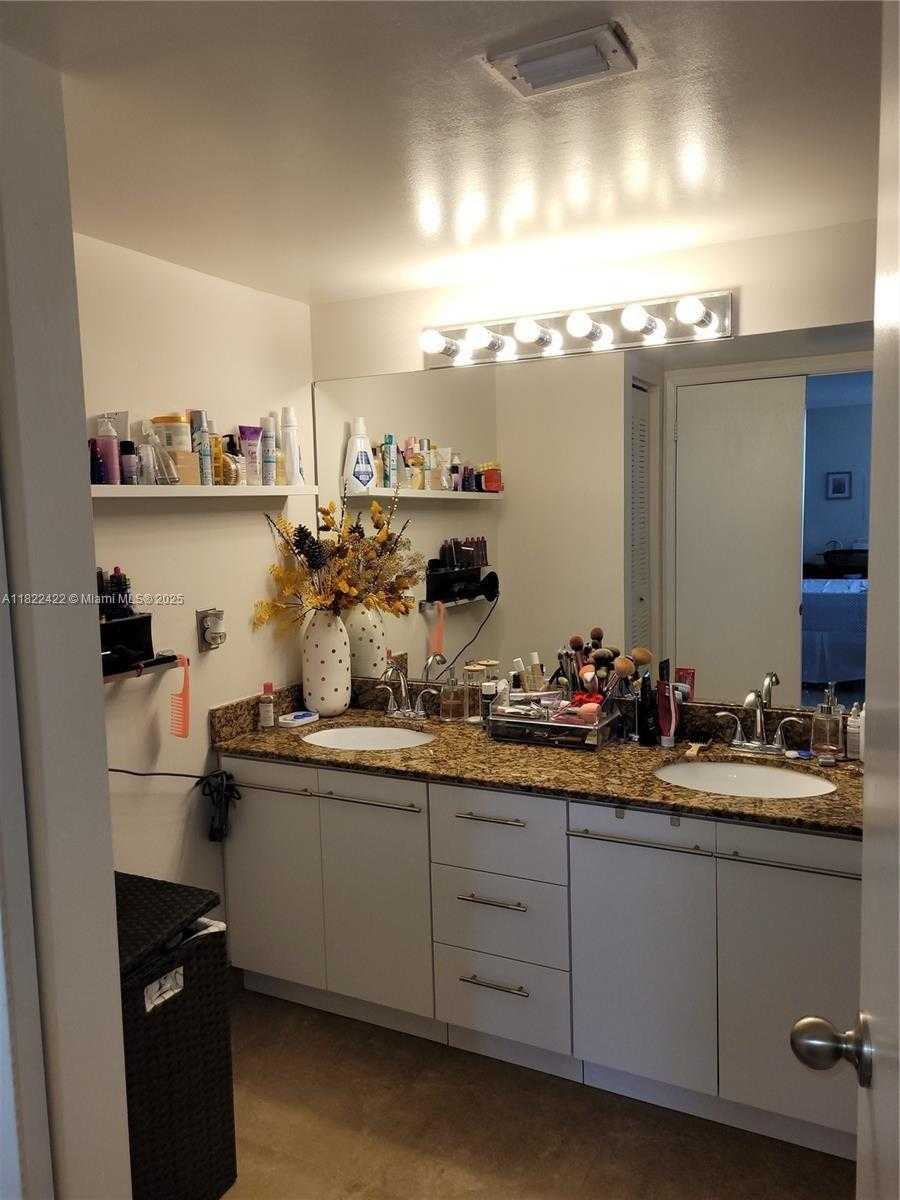 Small Image of 3300 NORTH EAST 192ND ST #1008, Aventura Number 6