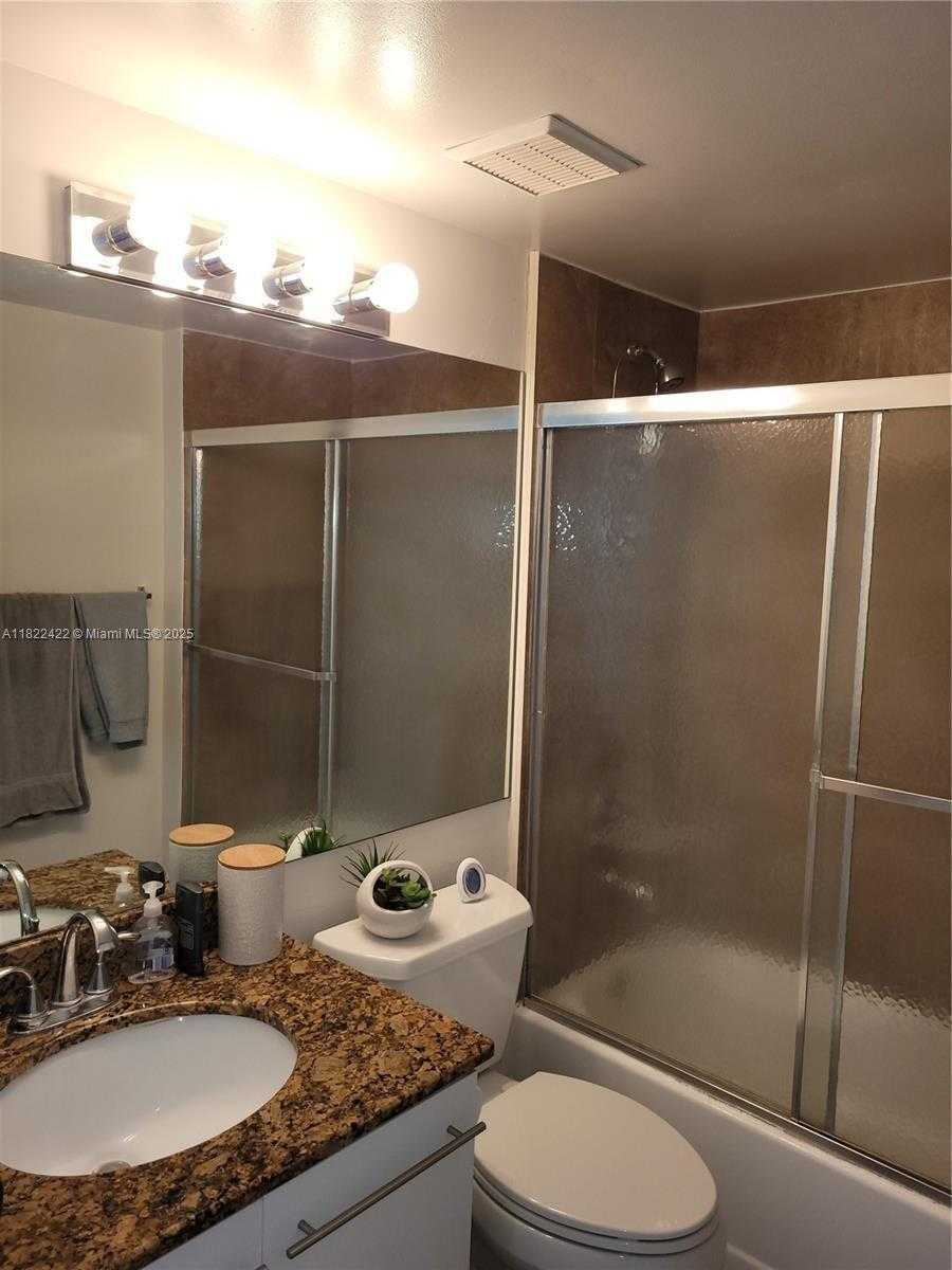 Small Image of 3300 NORTH EAST 192ND ST #1008, Aventura Number 7
