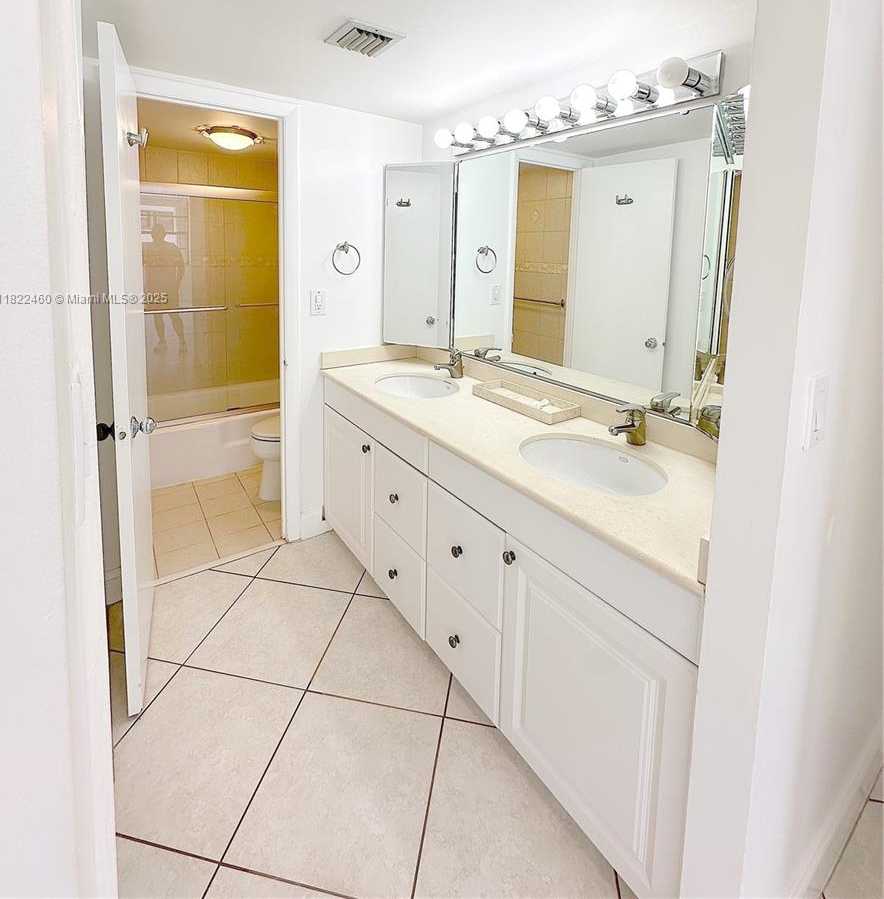 Small Image of Key Biscayne Number 3