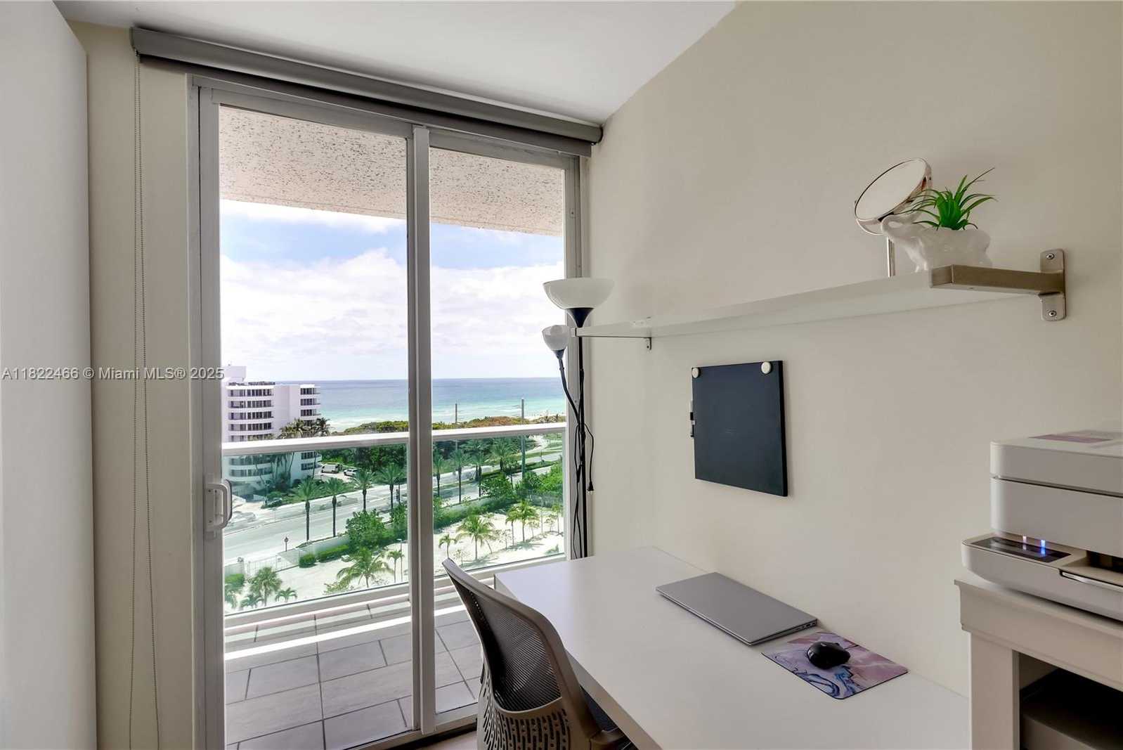 Small Image of 100 BAYVIEW DR #1008, Sunny Isles Beach Number 25