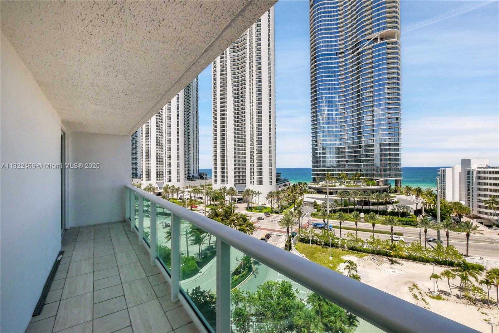 Small Image of 100 BAYVIEW DR #1008, Sunny Isles Beach Number 38