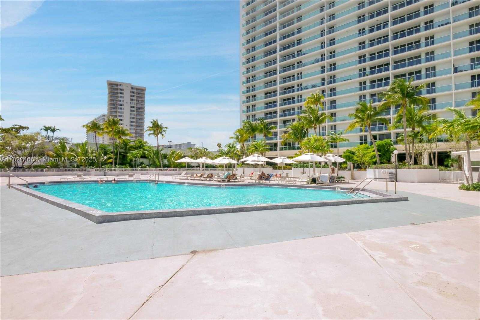 Small Image of 100 BAYVIEW DR #1008, Sunny Isles Beach Number 42
