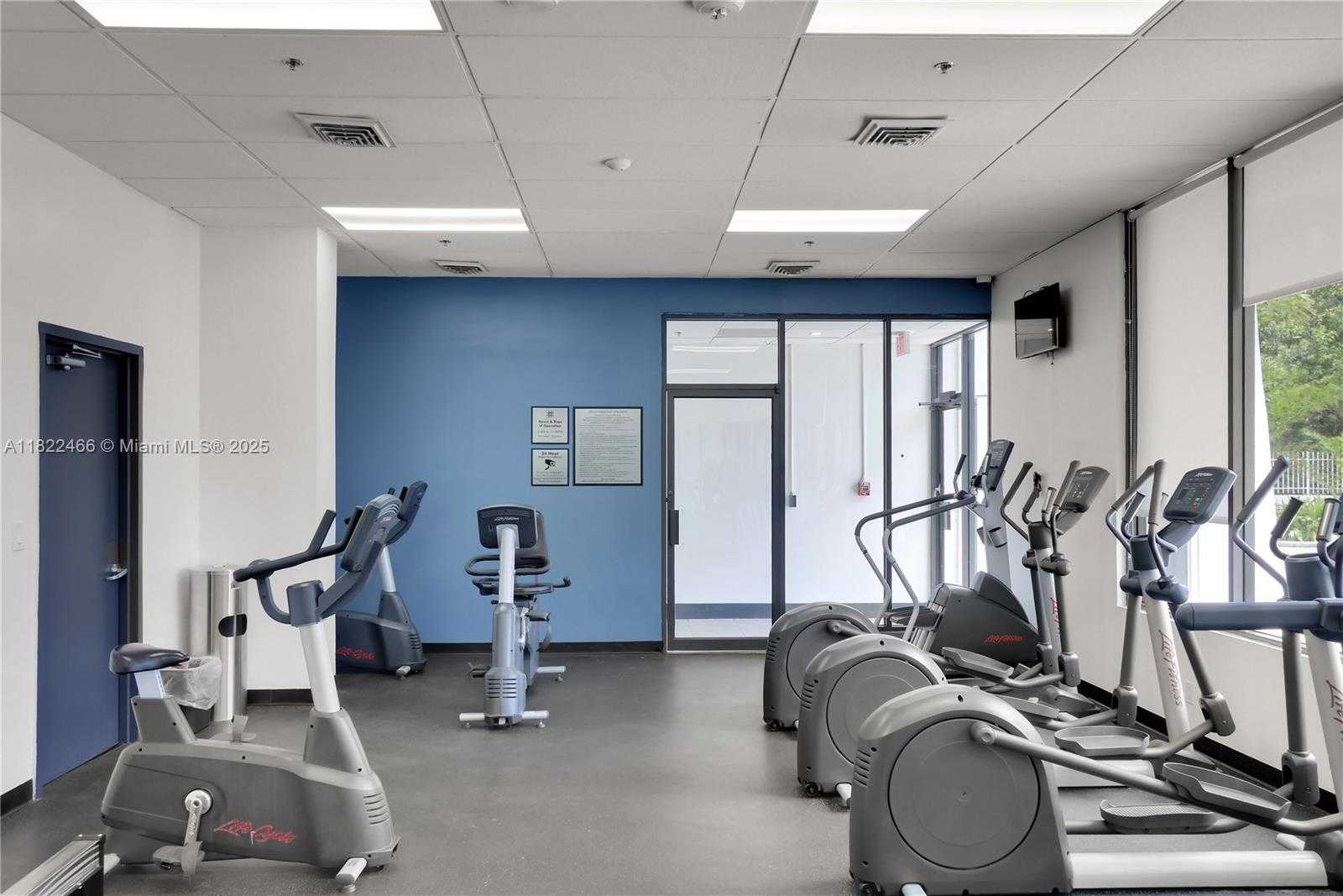 Small Image of 100 BAYVIEW DR #1008, Sunny Isles Beach Number 50