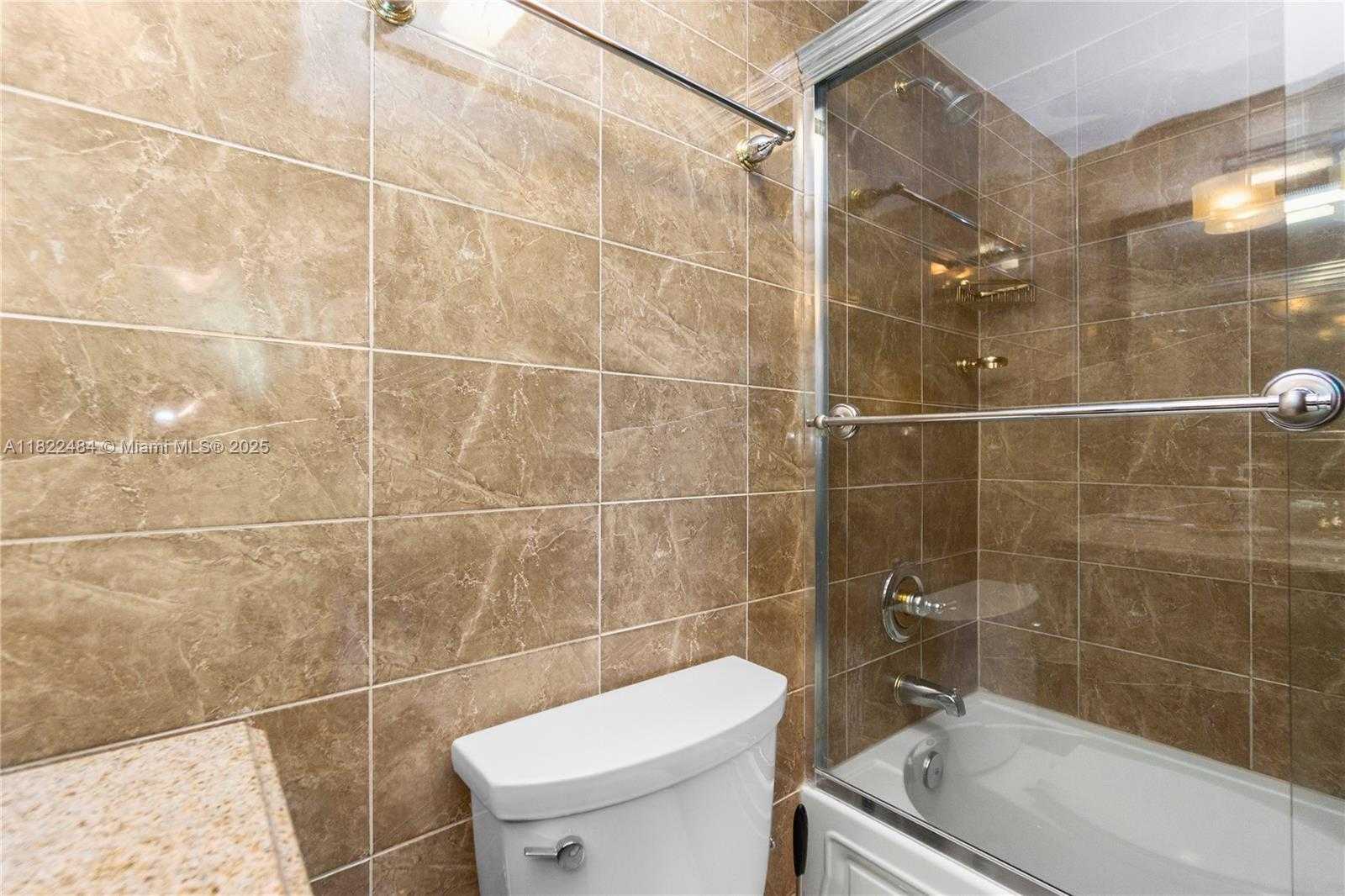 Small Image of 100 LINCOLN RD #811, Miami Beach Number 18