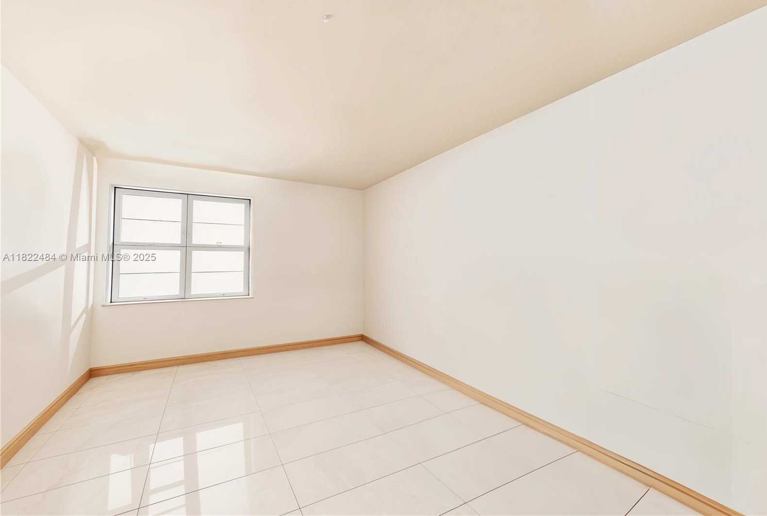 Small Image of 100 LINCOLN RD #811, Miami Beach Number 20