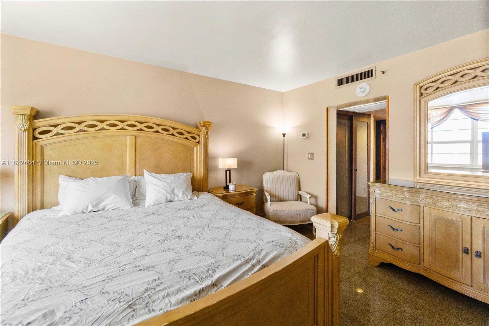 Small Image of 100 LINCOLN RD #811, Miami Beach Number 26