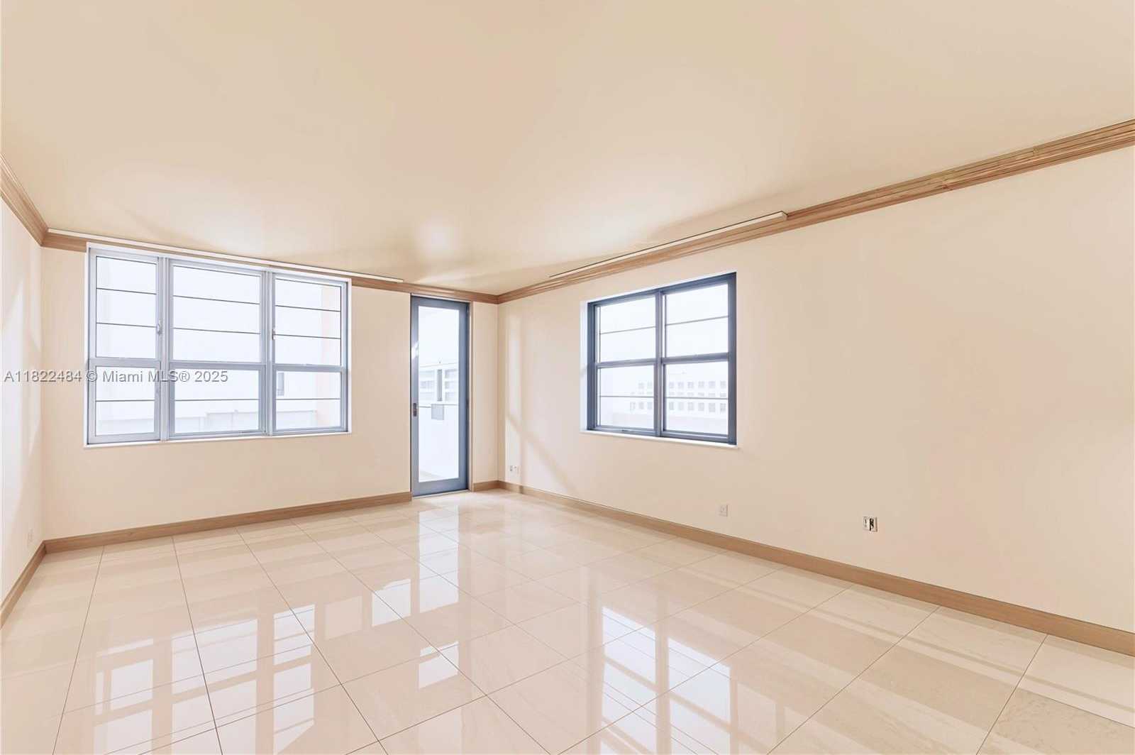 Small Image of 100 LINCOLN RD #811, Miami Beach Number 6