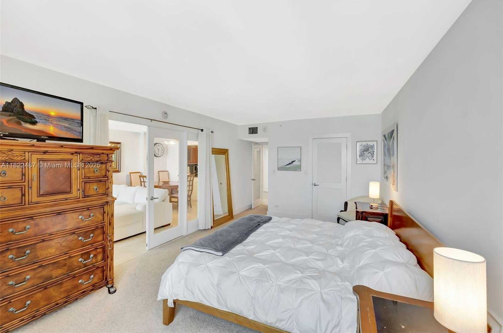 Small Image of 2301 COLLINS AVE #1425, Miami Beach Number 12